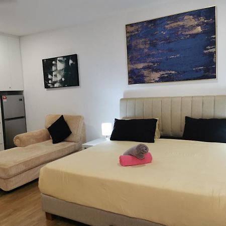 Apple Home 2 At Menara Simfoni, King Size Bed, Cheras, Nexflix, Wifi, Parking Seri Kembangan Buitenkant foto