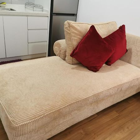 Apple Home 2 At Menara Simfoni, King Size Bed, Cheras, Nexflix, Wifi, Parking Seri Kembangan Buitenkant foto