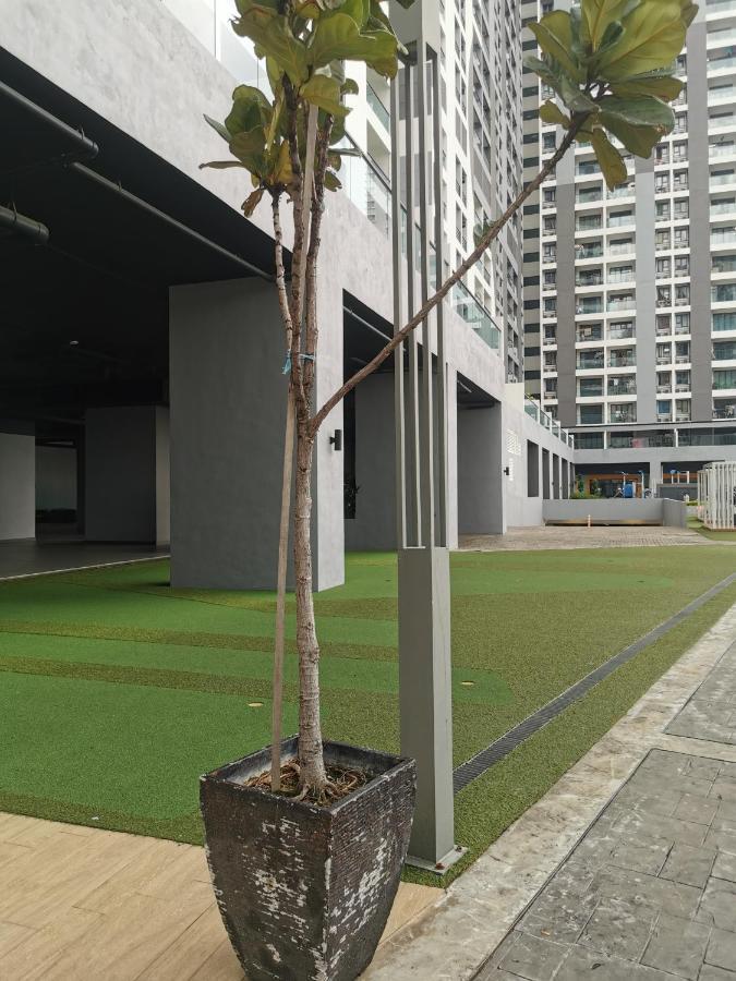 Apple Home 2 At Menara Simfoni, King Size Bed, Cheras, Nexflix, Wifi, Parking Seri Kembangan Buitenkant foto