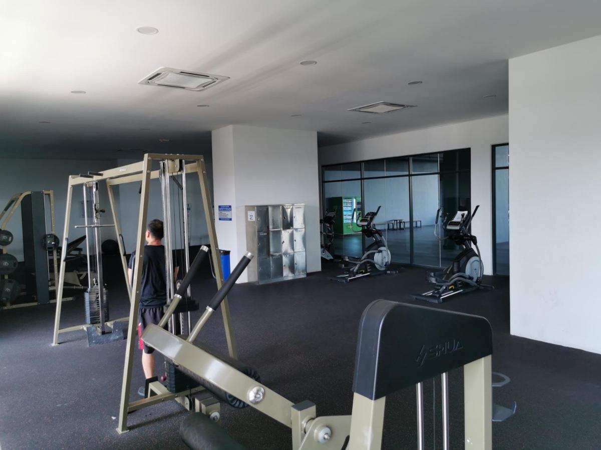 Apple Home 2 At Menara Simfoni, King Size Bed, Cheras, Nexflix, Wifi, Parking Seri Kembangan Buitenkant foto
