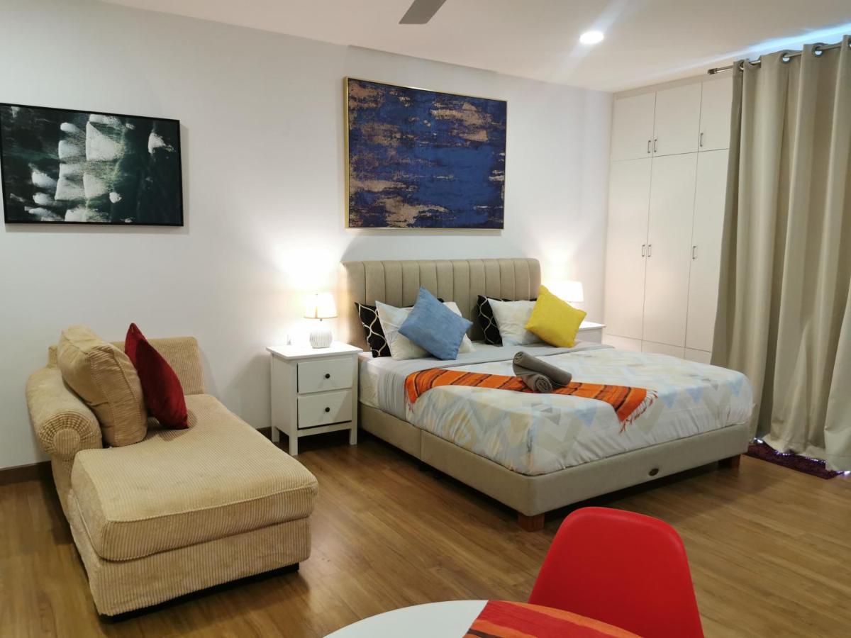 Apple Home 2 At Menara Simfoni, King Size Bed, Cheras, Nexflix, Wifi, Parking Seri Kembangan Buitenkant foto