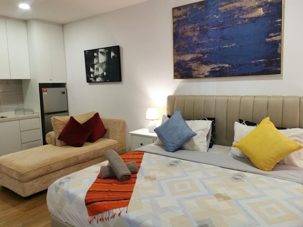 Apple Home 2 At Menara Simfoni, King Size Bed, Cheras, Nexflix, Wifi, Parking Seri Kembangan Buitenkant foto