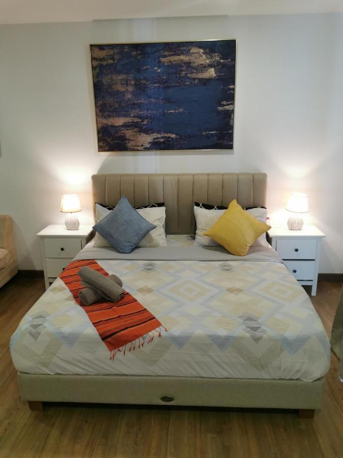 Apple Home 2 At Menara Simfoni, King Size Bed, Cheras, Nexflix, Wifi, Parking Seri Kembangan Buitenkant foto