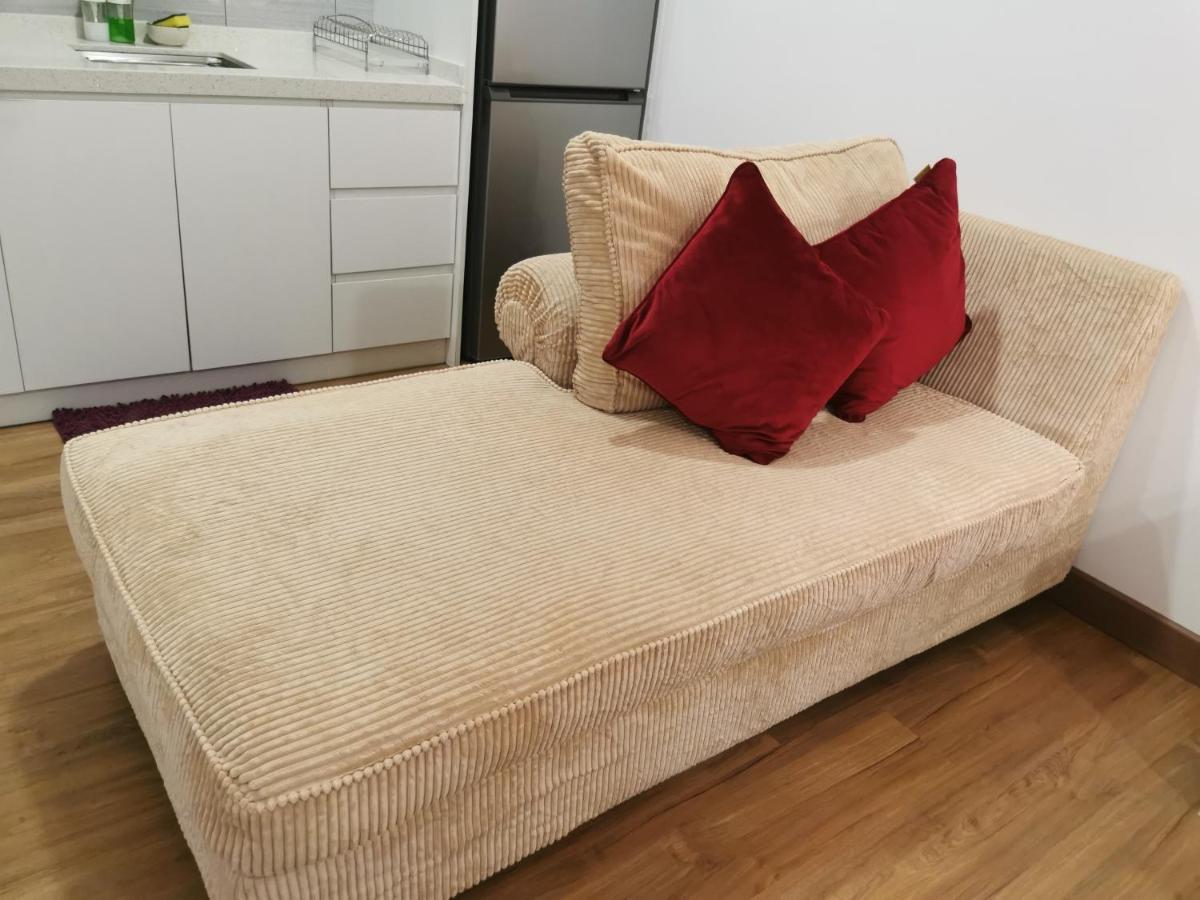 Apple Home 2 At Menara Simfoni, King Size Bed, Cheras, Nexflix, Wifi, Parking Seri Kembangan Buitenkant foto